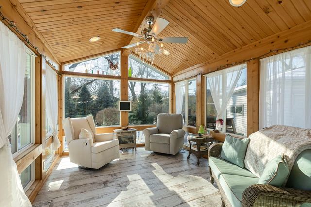 321 Vine Street, Wilmette, IL 60091