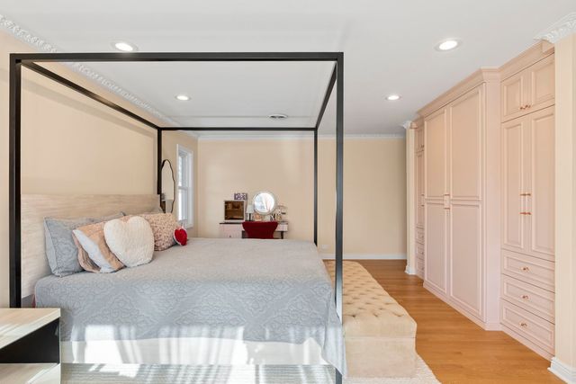 321 Vine Street, Wilmette, IL 60091