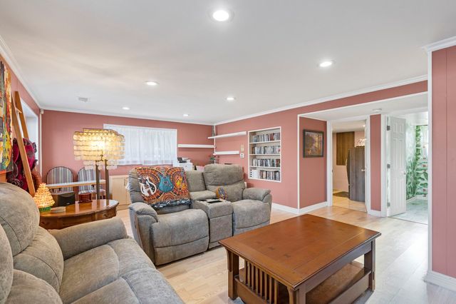 321 Vine Street, Wilmette, IL 60091