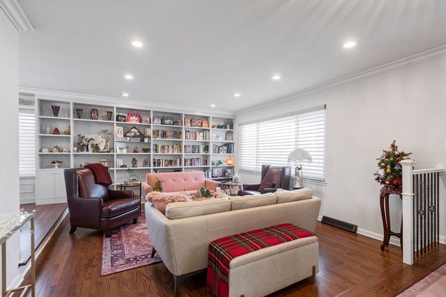 321 Vine Street, Wilmette, IL 60091