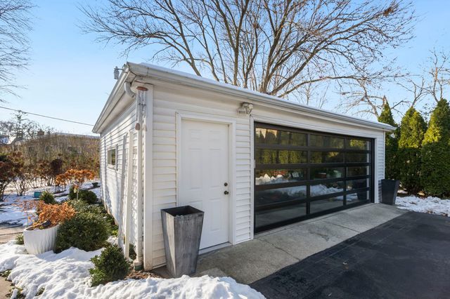 321 Vine Street, Wilmette, IL 60091