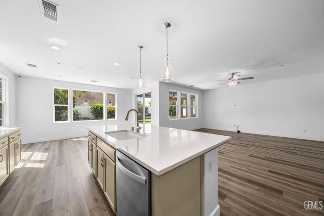 14615 Bromshire Street, Bakersfield, CA 93311
