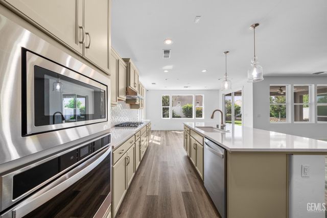 14615 Bromshire Street, Bakersfield, CA 93311