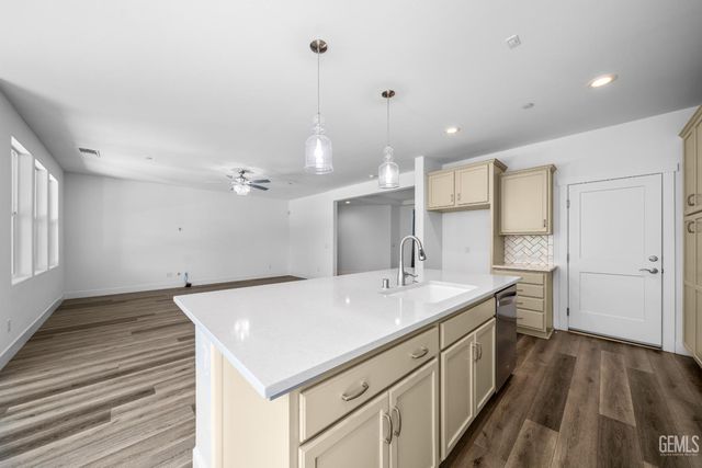 14615 Bromshire Street, Bakersfield, CA 93311