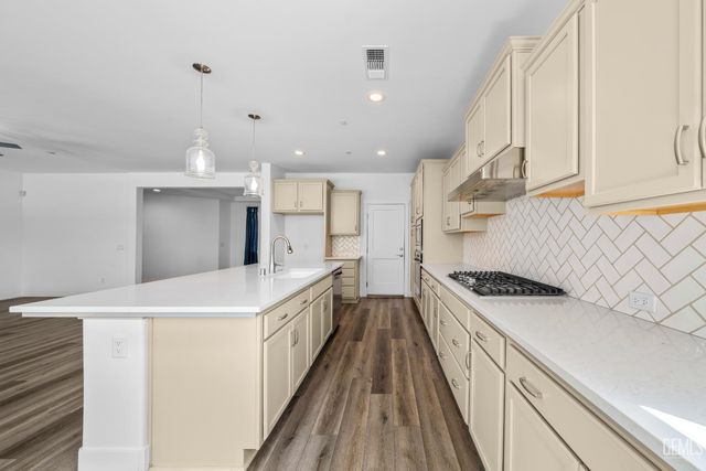 14615 Bromshire Street, Bakersfield, CA 93311