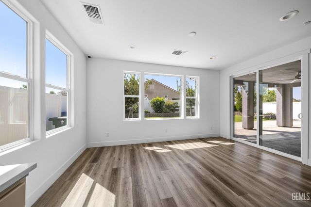 14615 Bromshire Street, Bakersfield, CA 93311