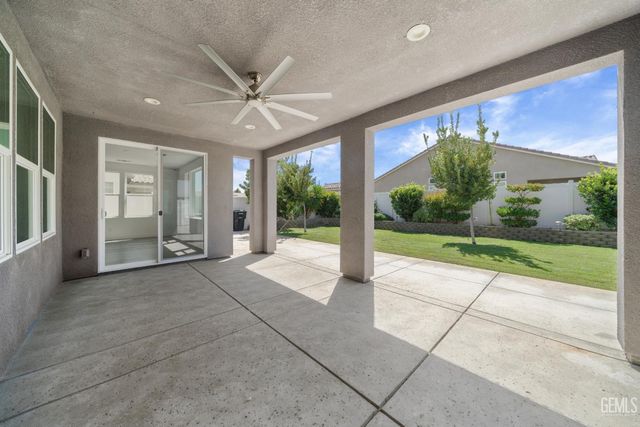 14615 Bromshire Street, Bakersfield, CA 93311