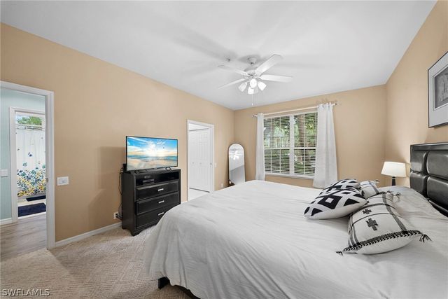 8217 Parkstone PL 108, Naples, FL 34120