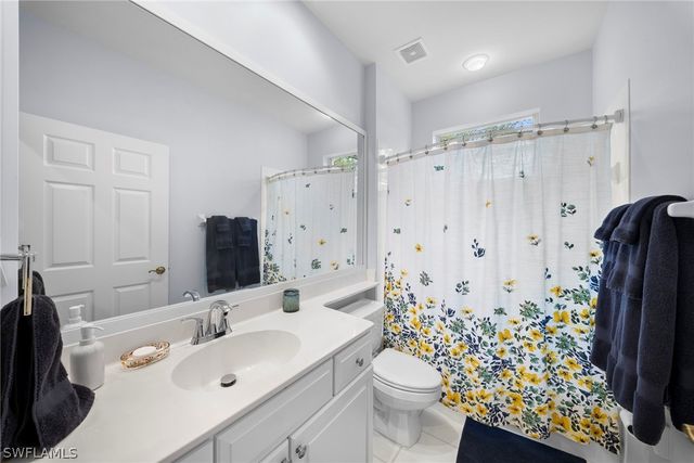 8217 Parkstone PL 108, Naples, FL 34120