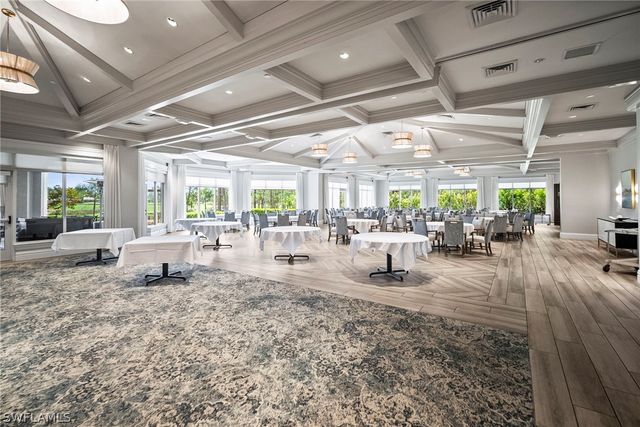 8217 Parkstone PL 108, Naples, FL 34120