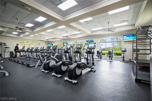 8217 Parkstone PL 108, Naples, FL 34120