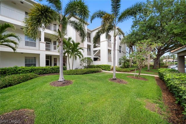 8217 Parkstone PL 108, Naples, FL 34120