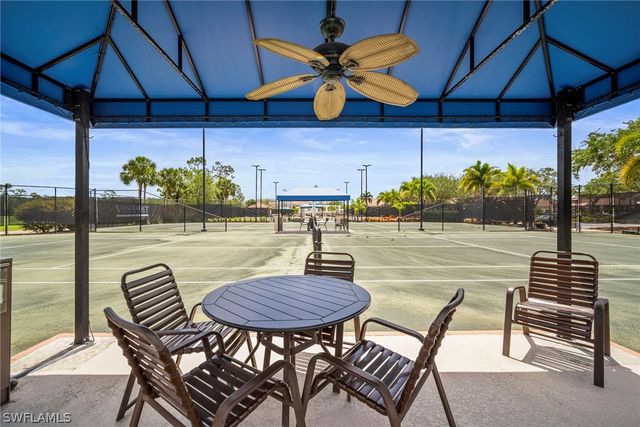 8217 Parkstone PL 108, Naples, FL 34120