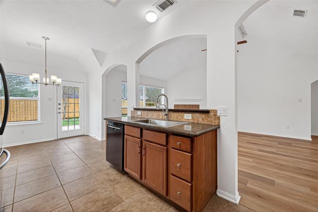 2905 Fountain Brook Court, Pearland, TX 77584