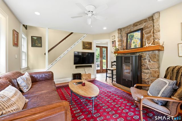 78 Black Rock Turnpike, Redding, CT 06896