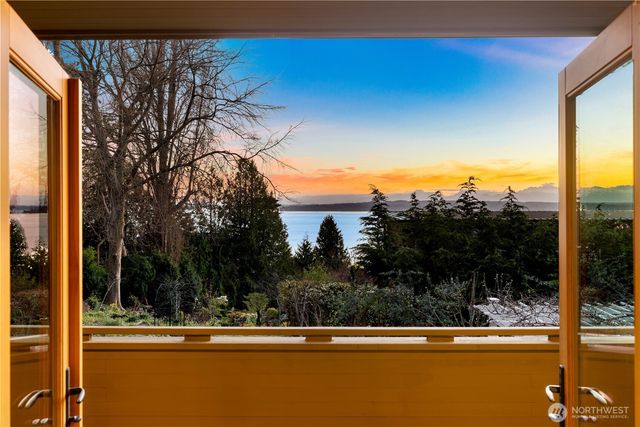 24302 116th Avenue W, Woodway, WA 98020