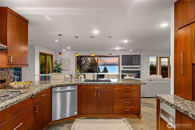 24302 116th Avenue W, Woodway, WA 98020