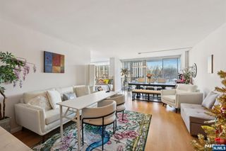 1 Claridge Drive 503, Verona, NJ 07044