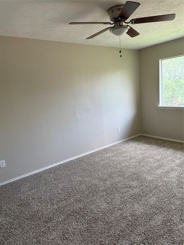 102 Mango Street, Bloomburg, TX 77566