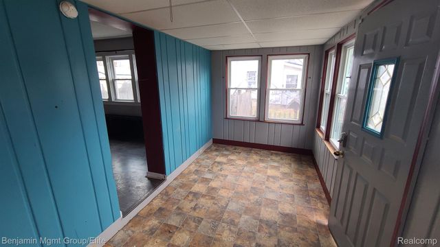 1008 W FRANKLIN Street, Jackson, MI 49203