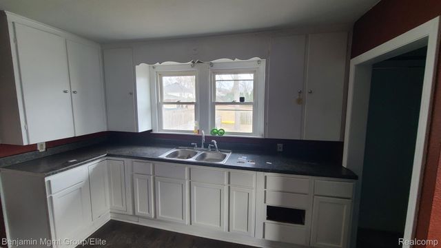 1008 W FRANKLIN Street, Jackson, MI 49203