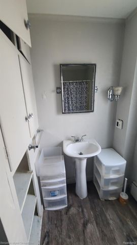 1008 W FRANKLIN Street, Jackson, MI 49203