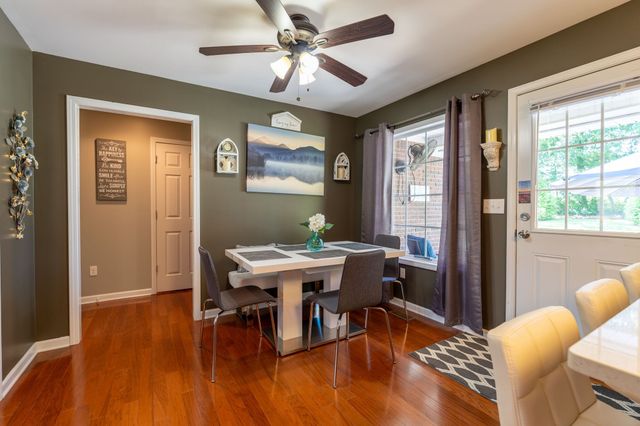 153 Center Point Dr, Summertown, TN 38483