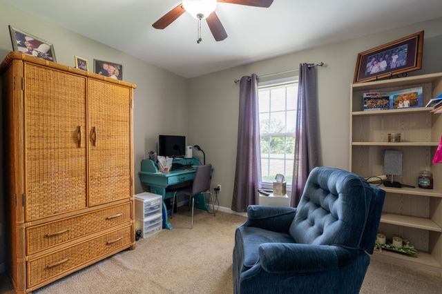 153 Center Point Dr, Summertown, TN 38483