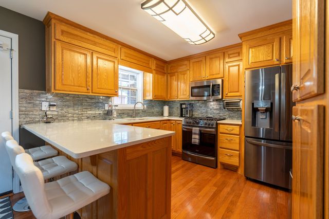 153 Center Point Dr, Summertown, TN 38483