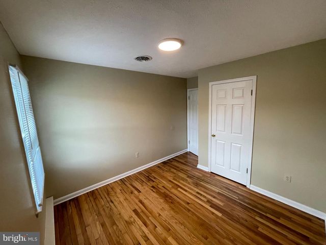 121 LONGSTREET AVE, Winchester, VA 22603