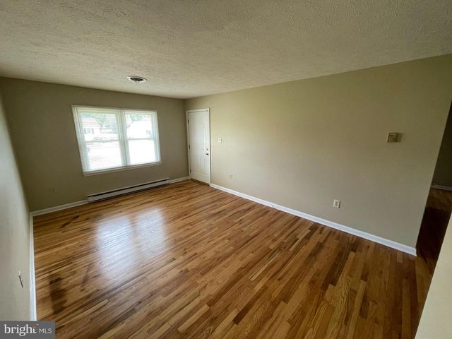 121 LONGSTREET AVE, Winchester, VA 22603