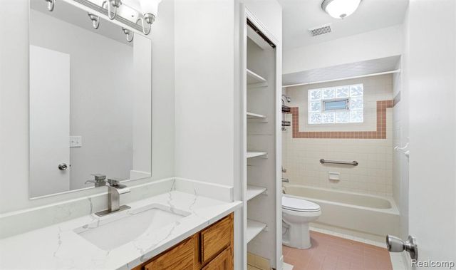 17108 Oconnor Avenue, Allen Park, MI 48101