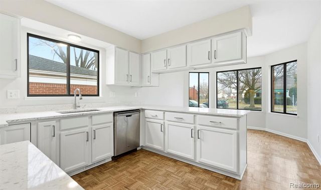 17108 Oconnor Avenue, Allen Park, MI 48101