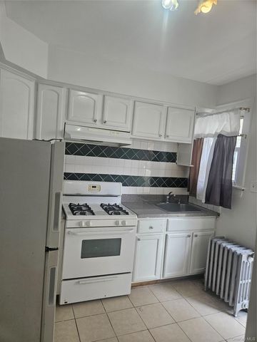 145-08 Arlington Terrace, Jamaica, NY 11435