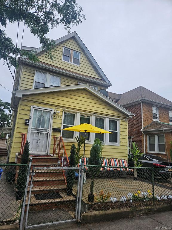 145-08 Arlington Terrace, Jamaica, NY 11435 — photo 2