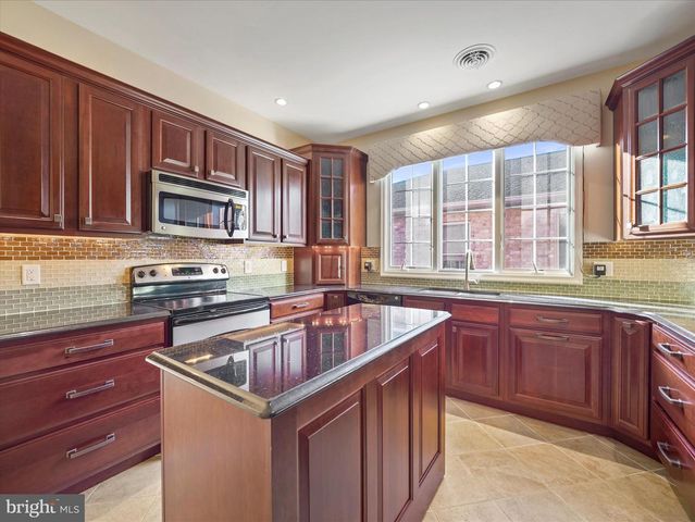 608 TUDOR DR, Hagerstown, MD 21742