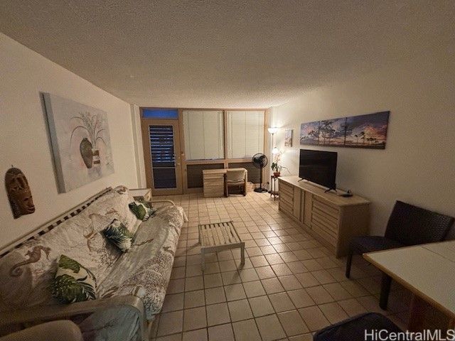 1720 Ala Moana Boulevard 705A, Honolulu, HI 96815