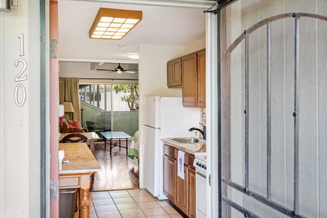 715 S Kihei Rd Apt 120, Kihei, HI 96753