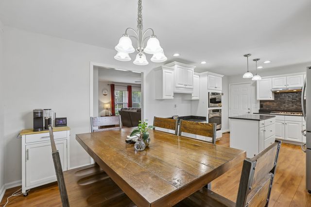 4222 Higdon Dr, Murfreesboro, TN 37128
