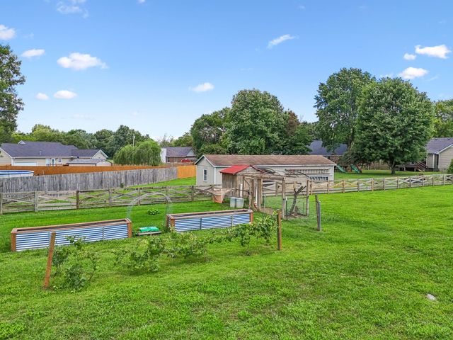 4222 Higdon Dr, Murfreesboro, TN 37128