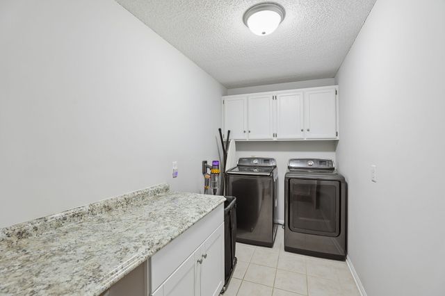 4222 Higdon Dr, Murfreesboro, TN 37128