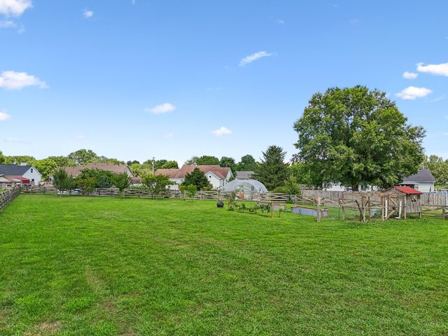 4222 Higdon Dr, Murfreesboro, TN 37128