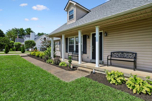 4222 Higdon Dr, Murfreesboro, TN 37128
