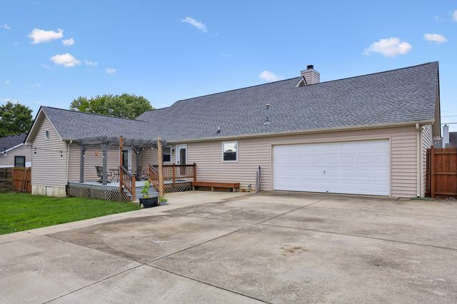 4222 Higdon Dr, Murfreesboro, TN 37128