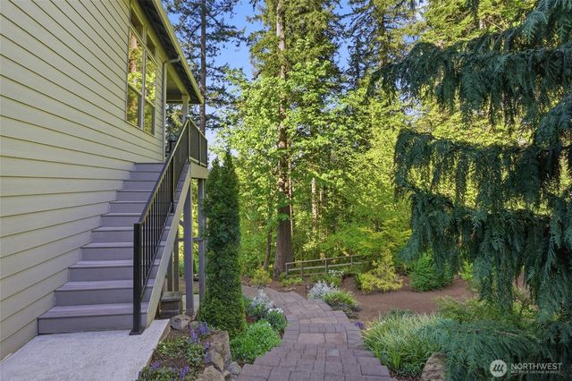 3011 NW Lake Road, Camas, WA 98607
