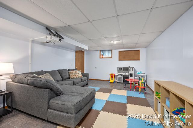 2972 W Fruitport Road, Fruitport Twp, MI 49415