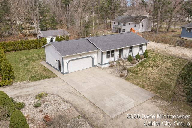 2972 W Fruitport Road, Fruitport Twp, MI 49415