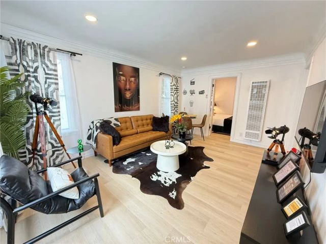 1123 N Vista Street, West Hollywood, CA 90046