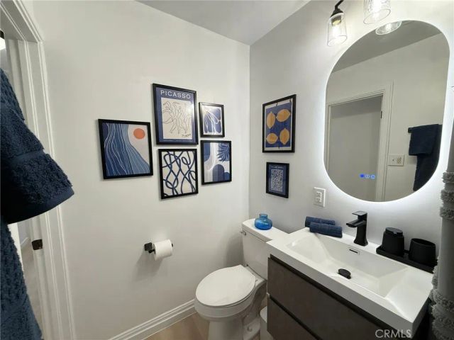 1123 N Vista Street, West Hollywood, CA 90046
