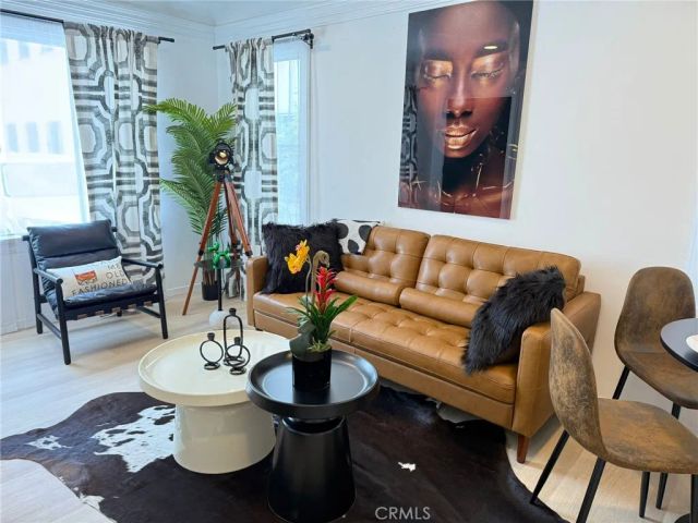 1123 N Vista Street, West Hollywood, CA 90046